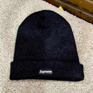 Supreme Beanie Black Small Box logo